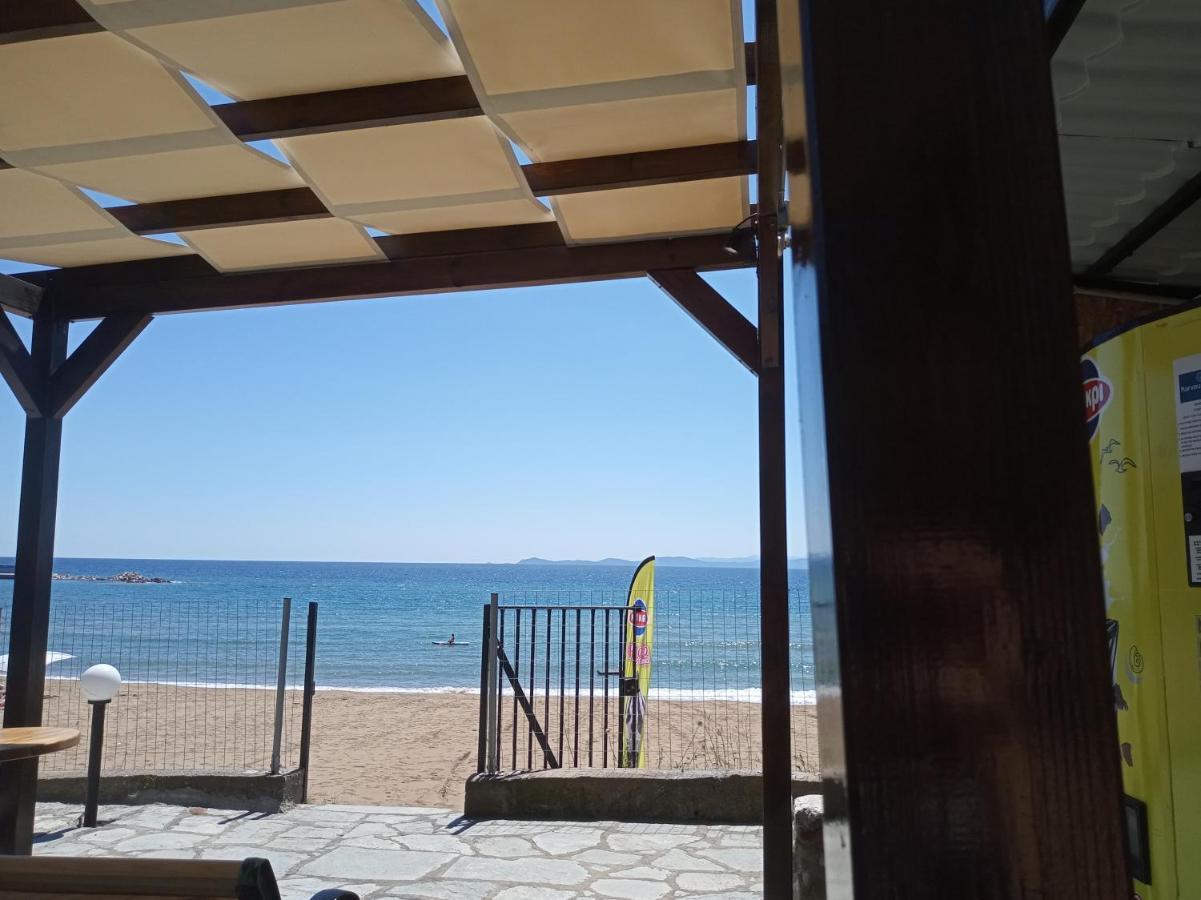 Pension Karvounoskala Stratoni Buitenkant foto