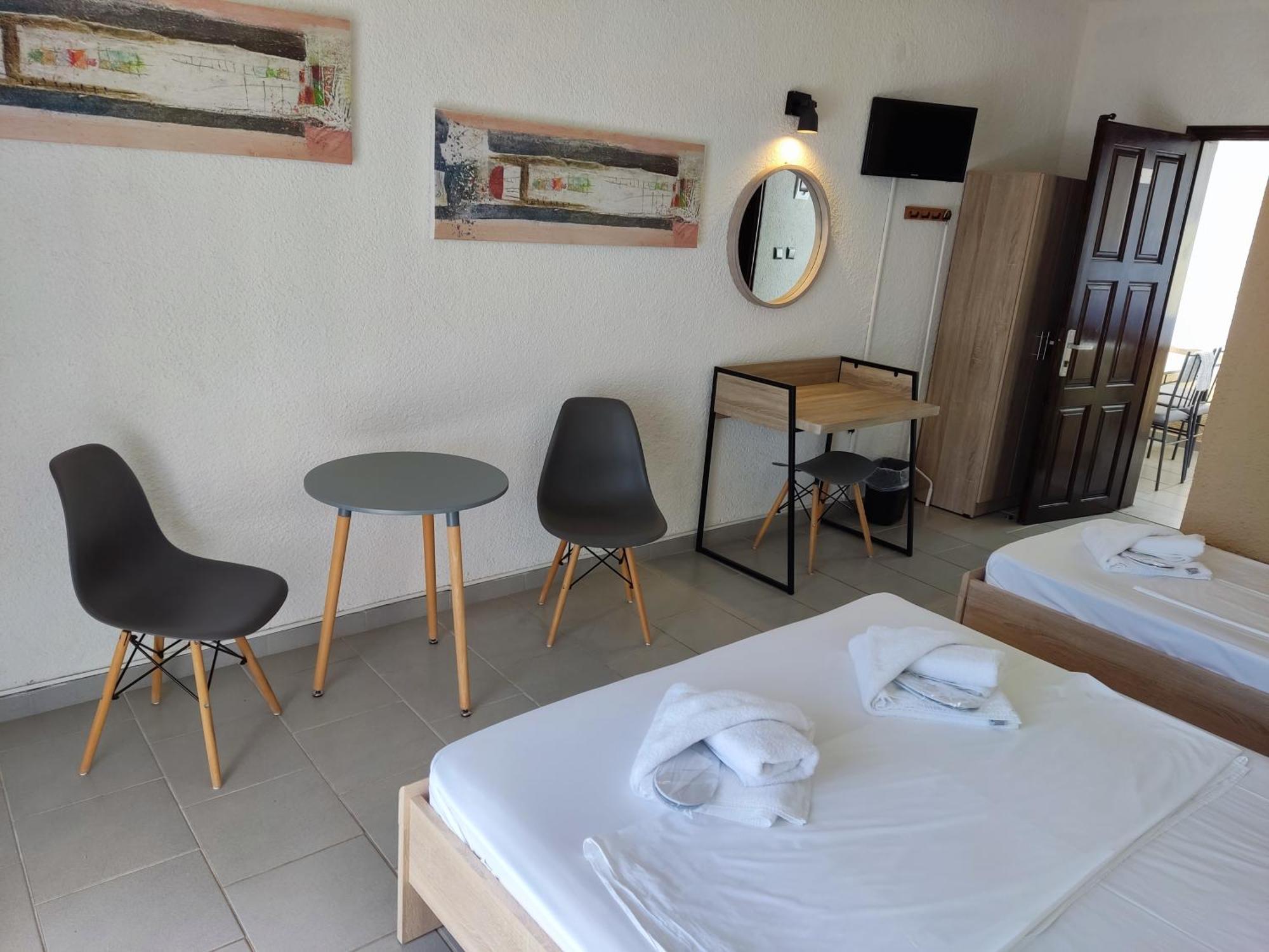 Pension Karvounoskala Stratoni Buitenkant foto