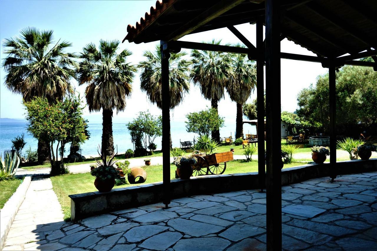 Pension Karvounoskala Stratoni Buitenkant foto