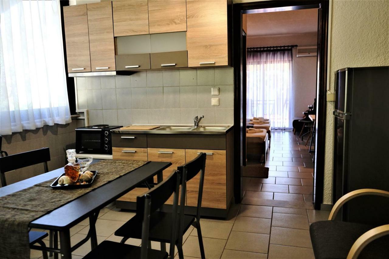 Pension Karvounoskala Stratoni Buitenkant foto